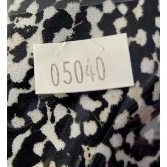 Chicos Shirt Womens XL Black White Animal Print Button Front Long Sleeve Top Mod - Picture 15 of 15